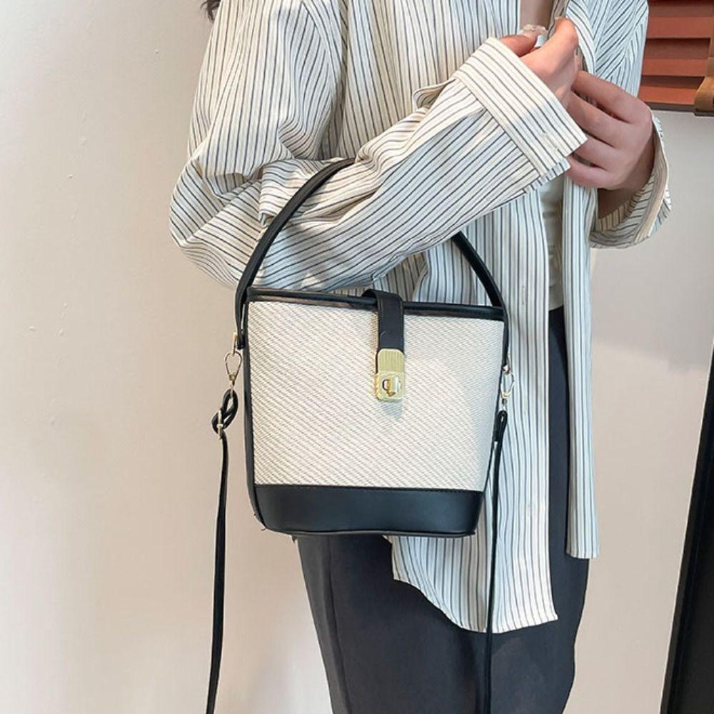 Adjustable Strap Women PU Crossbody Bag Twist Lock Commuting Handbag Crossbody Bucket Bag Outdoor рожевий
Adjustable Strap Women PU Crossbody Bag Twist Lock Commuting Handbag Crossbody Bucket Bag Outdoor рожевий