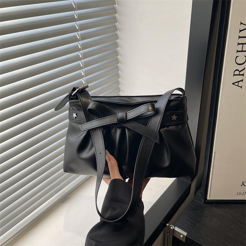 Versatile Retro Bow Pu Leather Shoulder Bags for Women Pleated Design Solid Color Ladies Handbags Trendy Female Underarm Bag чёрный
Versatile Retro Bow Pu Leather Shoulder Bags for Women Pleated Design Solid Color Ladies Handbags Trendy Female Underarm Bag чёрный