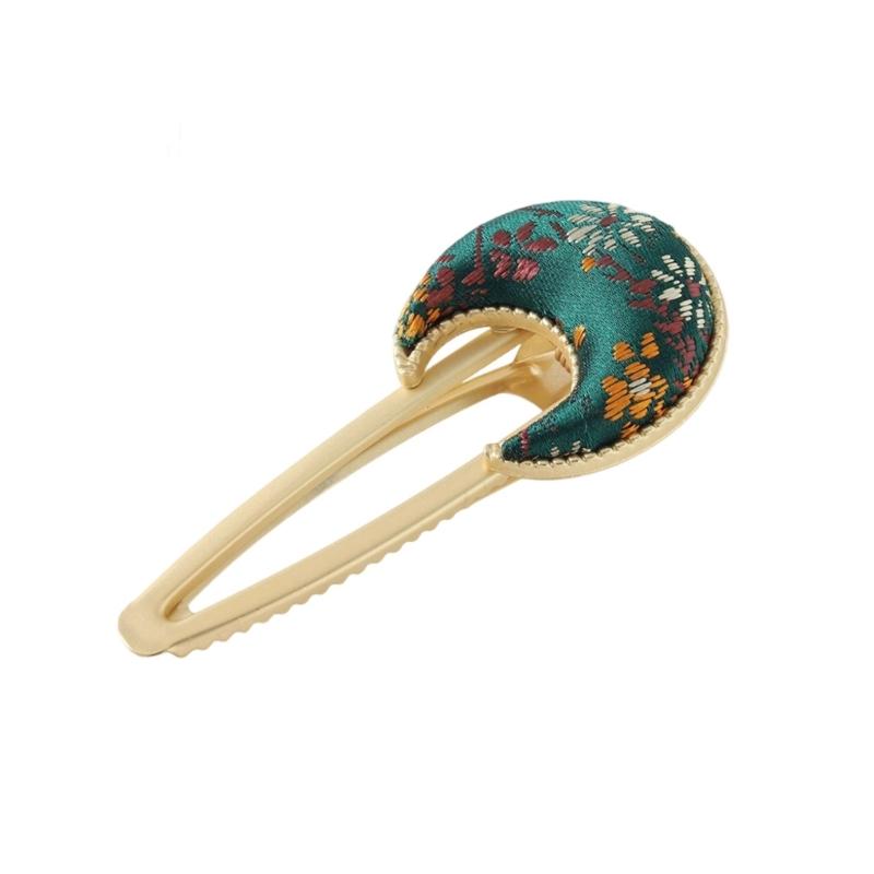 Vintages Inspired Hair Clip In Dark Green With Traditional Chinese Design And Metal Frame
Vintages Inspired Hair Clip In Dark Green With Traditional Chinese Design And Metal Frame