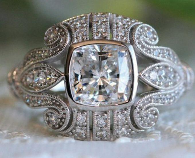 Европейское и американское модное кольцо с микропаве из бриллиантов по всей поверхности для женщин Size 10
Европейское и американское модное кольцо с микропаве из бриллиантов по всей поверхности для женщин Size 10