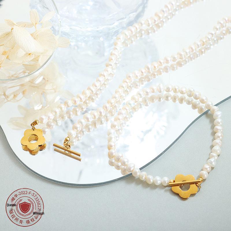 Women s Baroque Freshwater Pearl Flower Choker Necklace with Titanium Steel OT Clasp – Luxurious Mom Style Design
Women s Baroque Freshwater Pearl Flower Choker Necklace with Titanium Steel OT Clasp – Luxurious Mom Style Design