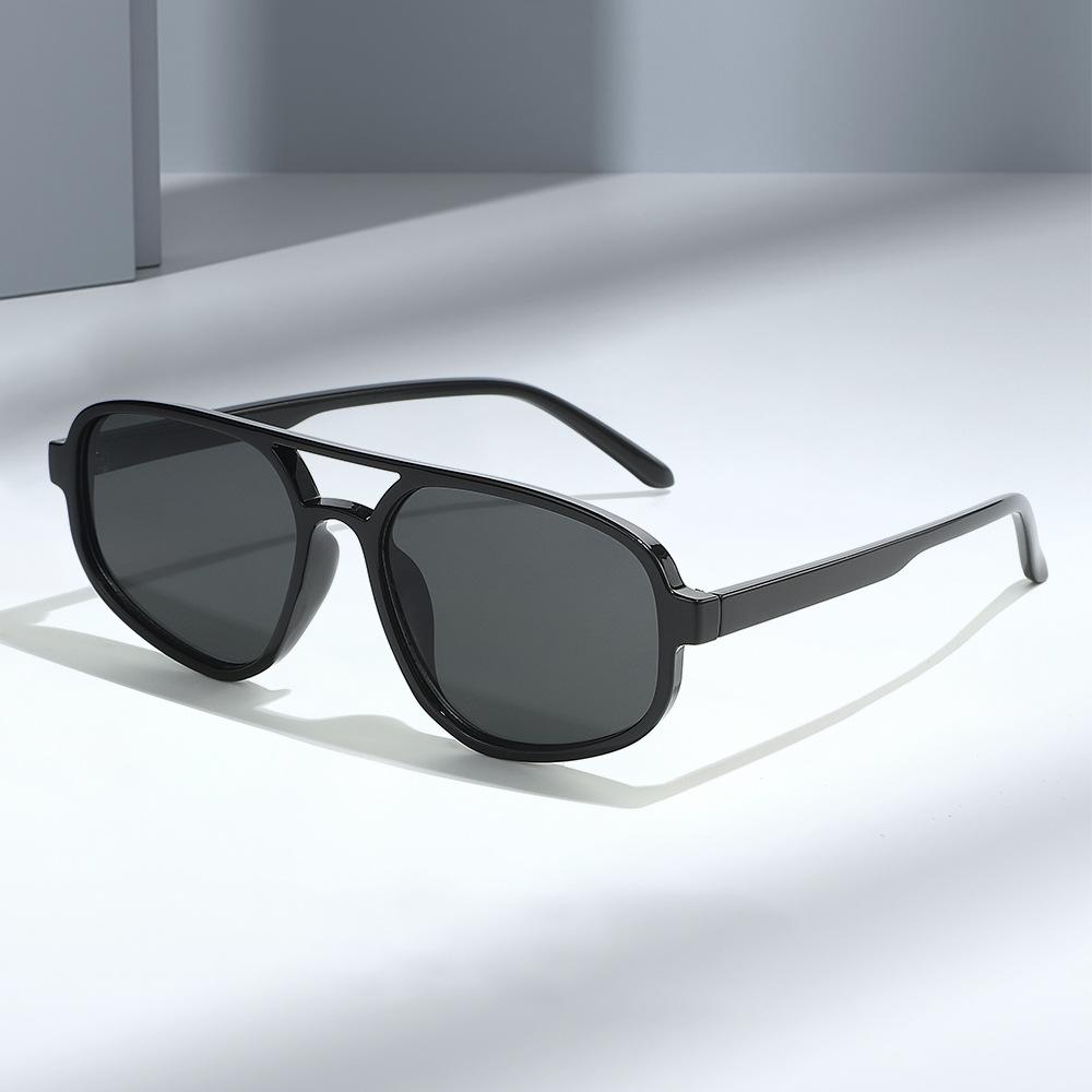 New Retro Double Bridge Sunglasses Men s Fashion Simple Light Cat Eye Women Sun Glasses Ins Trending Shades UV400
New Retro Double Bridge Sunglasses Men s Fashion Simple Light Cat Eye Women Sun Glasses Ins Trending Shades UV400
