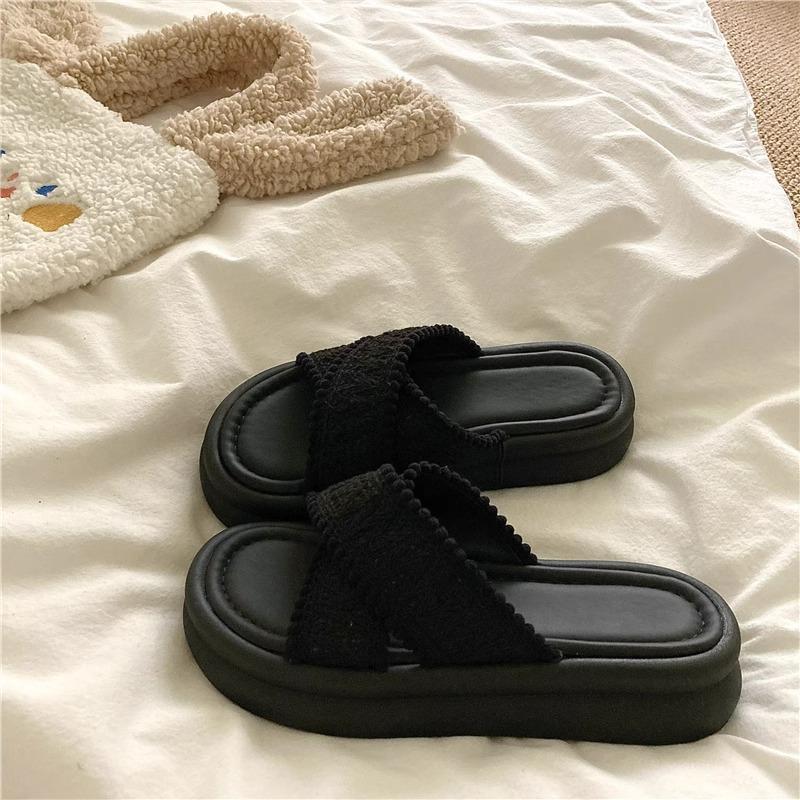 Yoyo vacation~! 4cm thick bottom height increase outer slippers women ins summer non-slip breathable beach cool slippers tide 35
Yoyo vacation~! 4cm thick bottom height increase outer slippers women ins summer non-slip breathable beach cool slippers tide 35