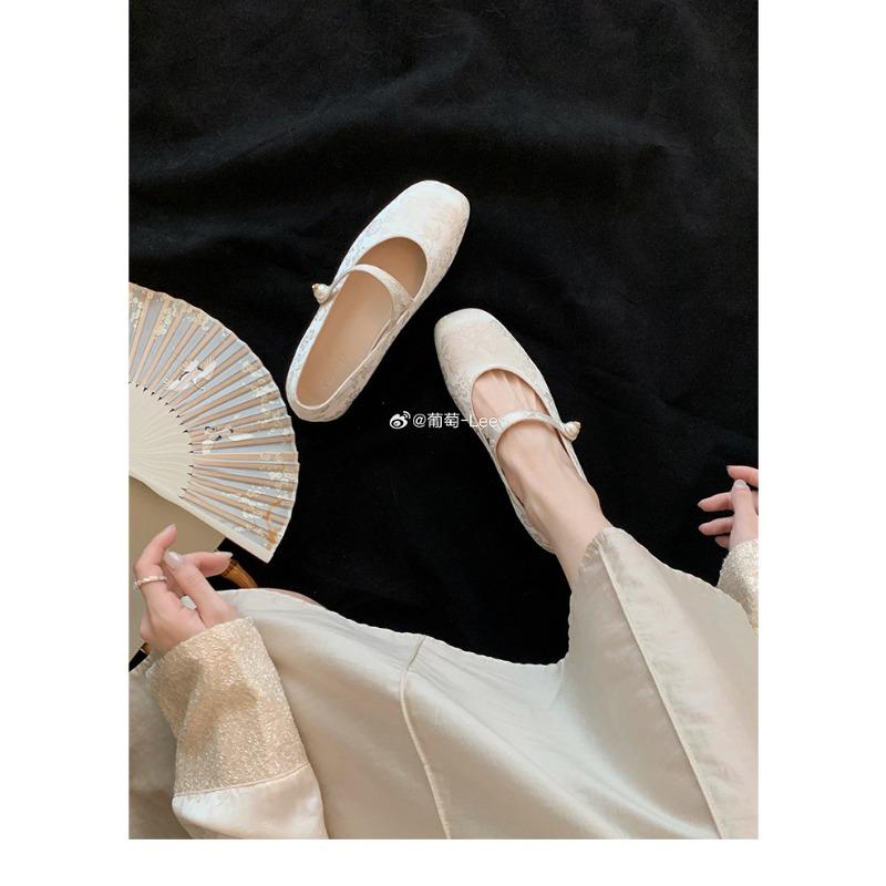 ~ Тубероза~ Жемчужное слово с жаккардовыми туфлями Мэри Джейн с квадратным носком 40 белый
~ Тубероза~ Жемчужное слово с жаккардовыми туфлями Мэри Джейн с квадратным носком 40 белый