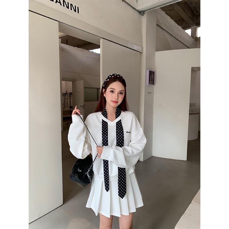 Mishang Korean Style Hoodie and Skirt Two-Piece Set - Versatile and Simple Design Small абрикосовий
Mishang Korean Style Hoodie and Skirt Two-Piece Set - Versatile and Simple Design Small абрикосовий