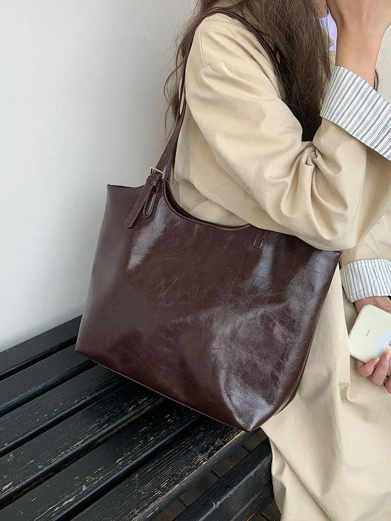 Pu Leather Tote Bags Women Large Capacity Shoulder Bags Fashion Simple Ladies Commuter Underarm Bag Solid Color Female Handbags
Pu Leather Tote Bags Women Large Capacity Shoulder Bags Fashion Simple Ladies Commuter Underarm Bag Solid Color Female Handbags