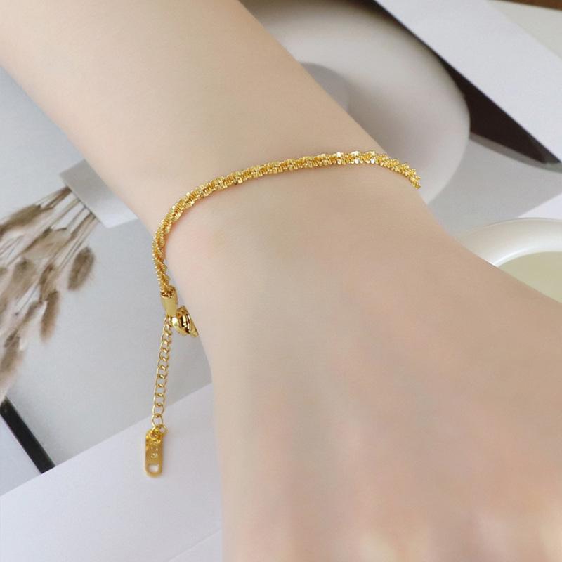 Titanium Steel Fashion Gold-splashed Bracelet for Women, Light Luxury and Simple Design, Does Not Fade in Color.
Titanium Steel Fashion Gold-splashed Bracelet for Women, Light Luxury and Simple Design, Does Not Fade in Color.