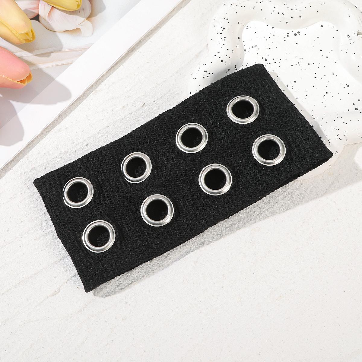 AWAYTR Punk Girl тканевые полые эластичные повязки на голову металл рок персонализированные полые люверсы повязка на голову повседневная спортивная повязка на голову с люверсами
AWAYTR Punk Girl тканевые полые эластичные повязки на голову металл рок персонализированные полые люверсы повязка на голову повседневная спортивная повязка на голову с люверсами