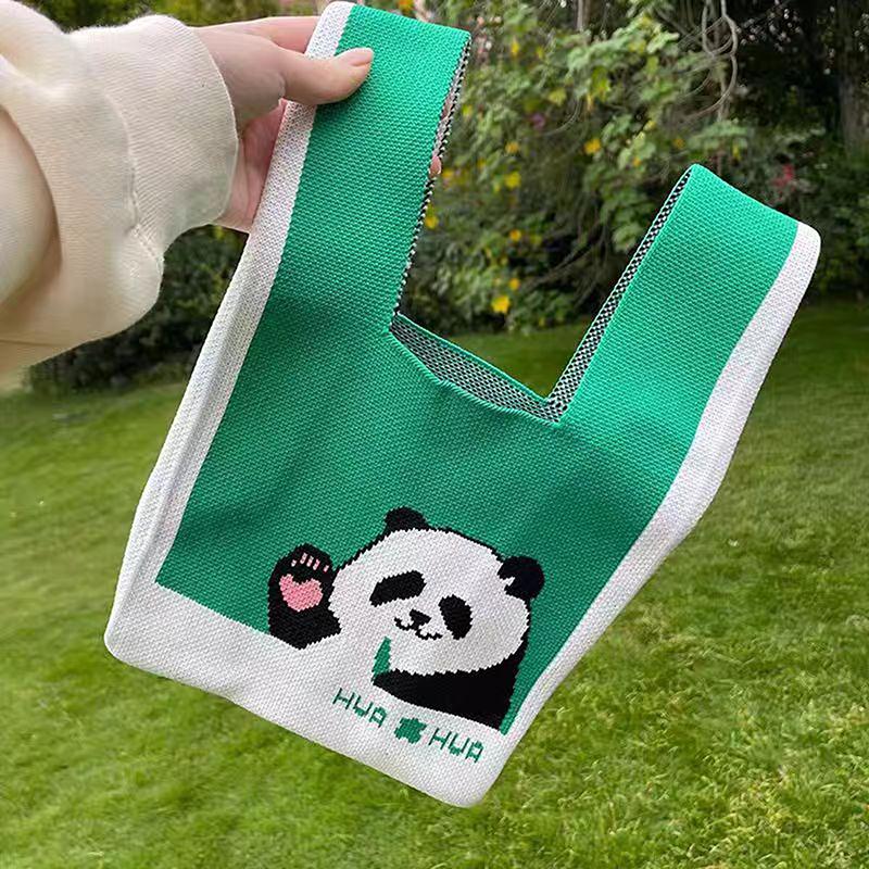 Женская вязаная сумка ручной работы Женская сумка-тоут с пандой Студенческая сумка для покупок многоразового использования
Женская вязаная сумка ручной работы Женская сумка-тоут с пандой Студенческая сумка для покупок многоразового использования