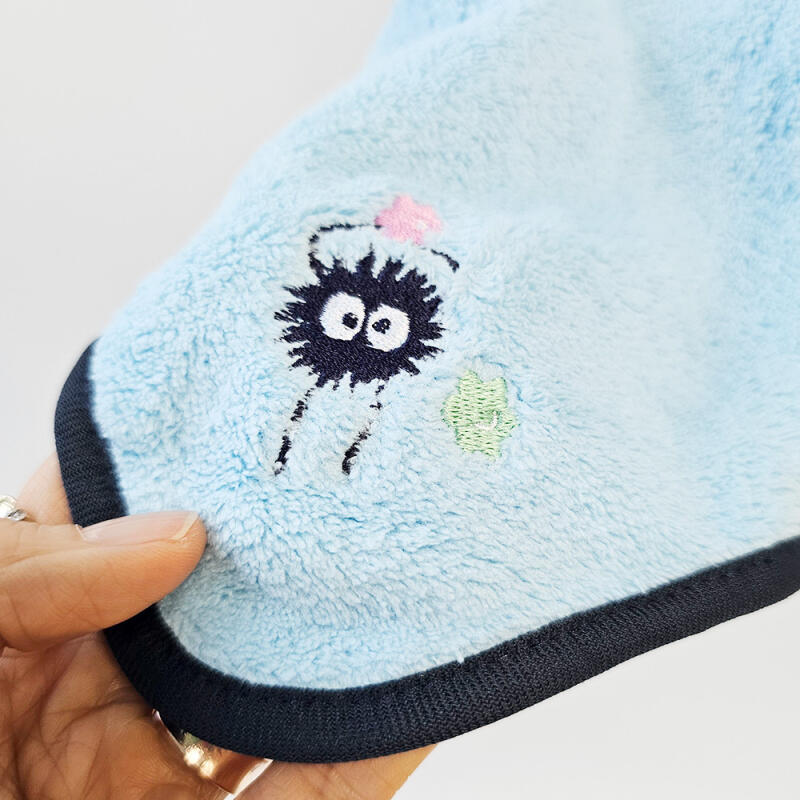 Kaonashi Micro Hanger Towel
Kaonashi Micro Hanger Towel