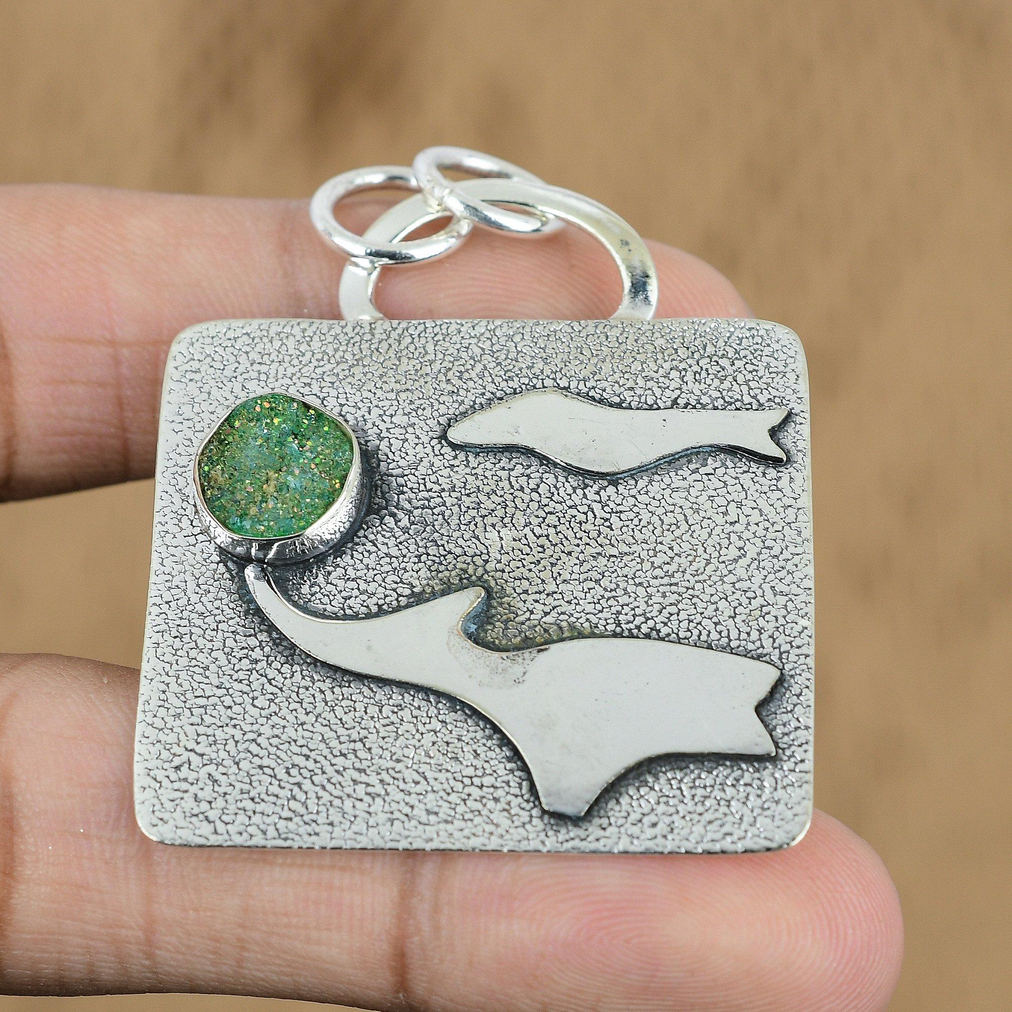 Natural Green Agate Druzy Gemstone Jewelry 925 Sterling Silver Pendant For Women
Natural Green Agate Druzy Gemstone Jewelry 925 Sterling Silver Pendant For Women