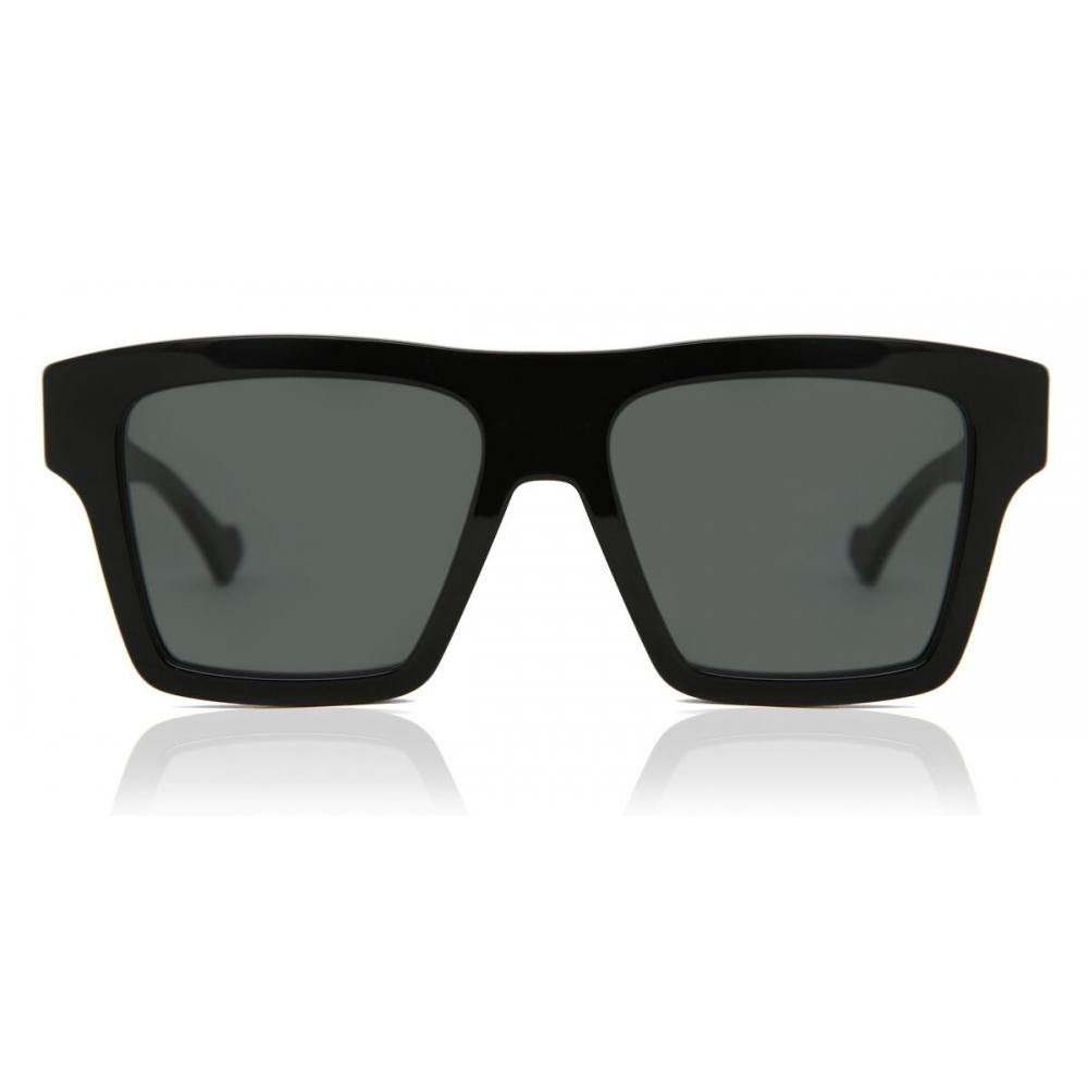 Gucci Gg0962s 005 Women Sunglasses Black/55-17-145
Gucci Gg0962s 005 Women Sunglasses Black/55-17-145