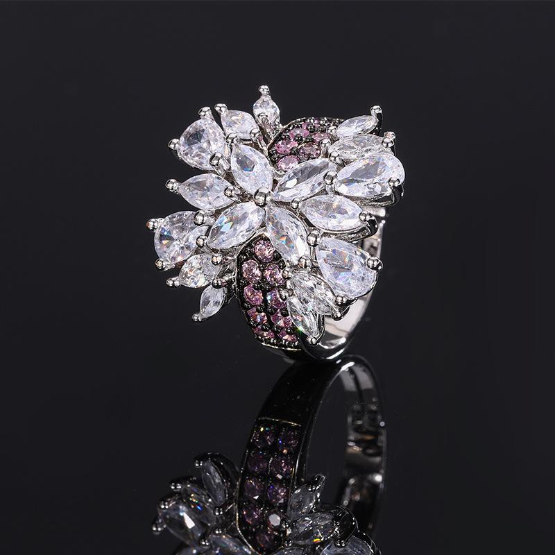 Модна каблучка, легка розкішна каблучка з цирконом, злегка інкрустована діамантом, червоний корунд, зелений нанооб’ємний кольоровий перстень із скарбами.
Модна каблучка, легка розкішна каблучка з цирконом, злегка інкрустована діамантом, червоний корунд, зелений нанооб’ємний кольоровий перстень із скарбами.