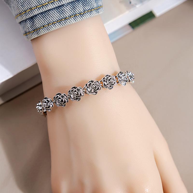 Retro Rose Metallic Flower Bracelet - European/American Light Luxury Style, Beaded Design, Niche Cold Temperament Jewelry серебряный
Retro Rose Metallic Flower Bracelet - European/American Light Luxury Style, Beaded Design, Niche Cold Temperament Jewelry серебряный