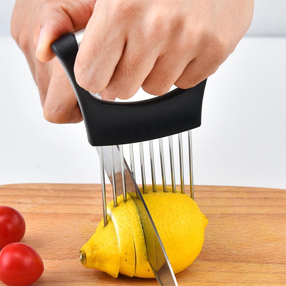 Onion Slice Holder with Anti-Slip Handle Kitchen Chopper Slicing Tool Vegetable Tomato Shredder for Slicing Fruit Meat
Onion Slice Holder with Anti-Slip Handle Kitchen Chopper Slicing Tool Vegetable Tomato Shredder for Slicing Fruit Meat