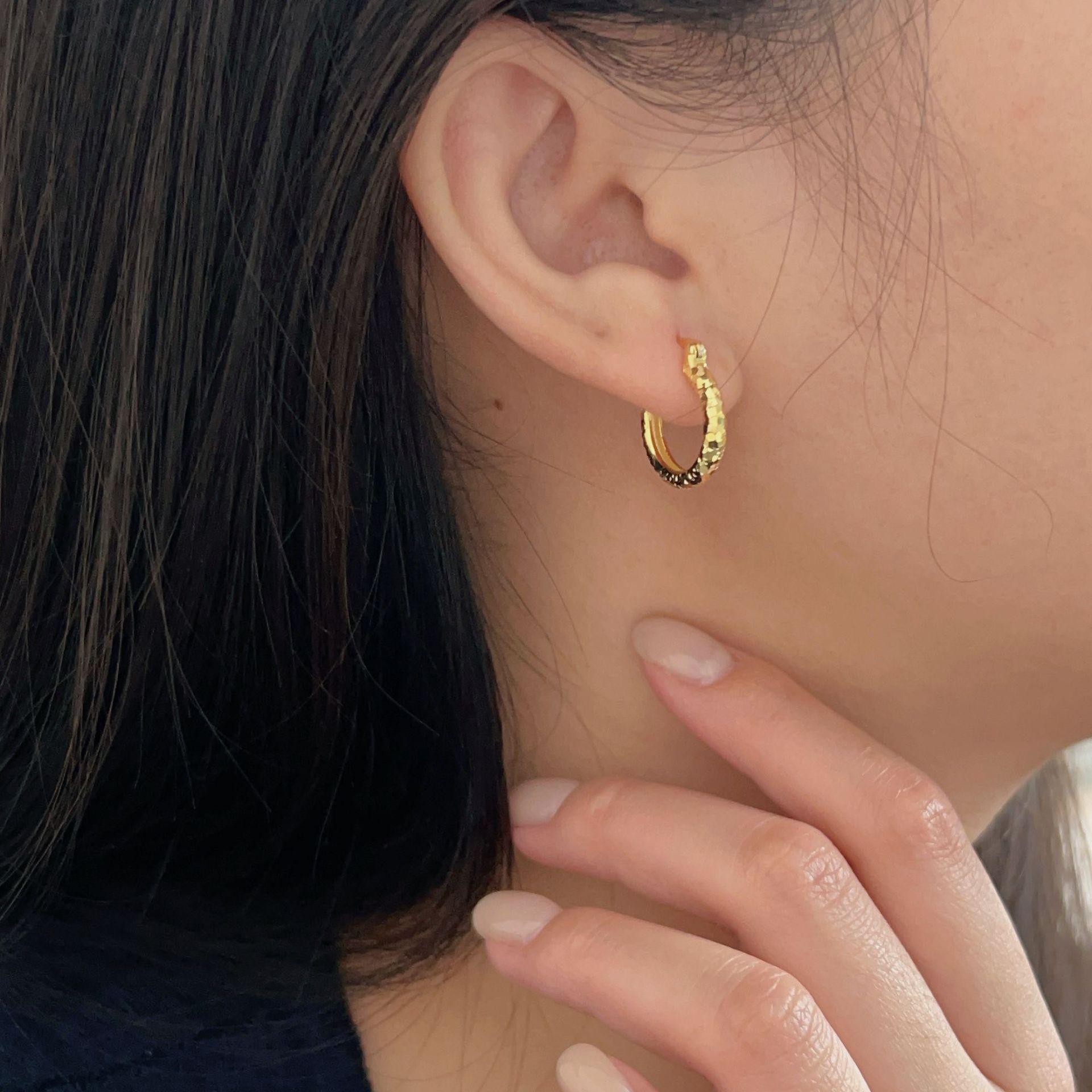Sparkling Ice Ice Ear Buckle with Light Luxury, High End, Versatile Earrings, Women s Niche Design, Jewelry
Sparkling Ice Ice Ear Buckle with Light Luxury, High End, Versatile Earrings, Women s Niche Design, Jewelry