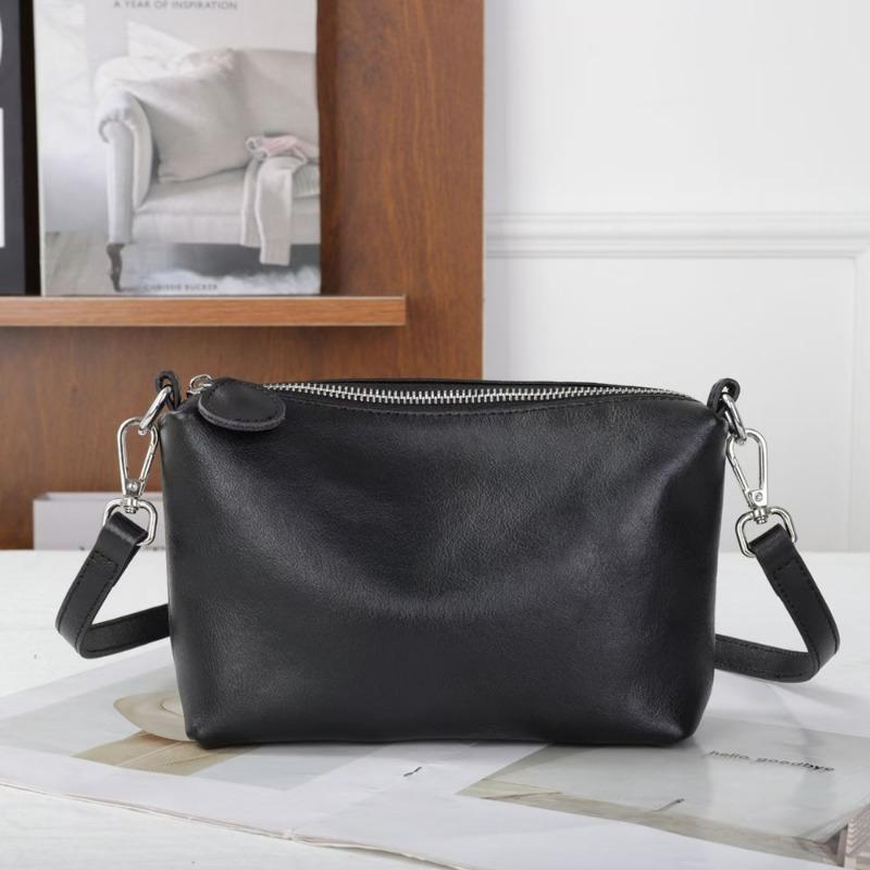 Genuine Leather Small Bag Fashionable Crossbody Bag Versatile Small Square Bag Underarm Bag One Size темно-зелений колір
Genuine Leather Small Bag Fashionable Crossbody Bag Versatile Small Square Bag Underarm Bag One Size темно-зелений колір