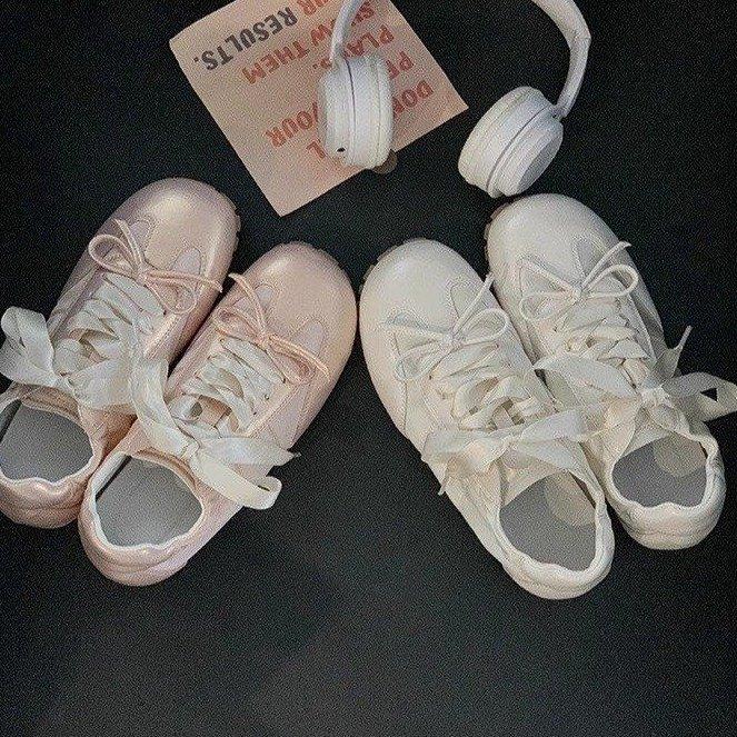 Банты серебряные балетки туфли Форреста Гампа женские 2025 новая осень повседневные нравственное воспитание белые туфли 35 белый
Банты серебряные балетки туфли Форреста Гампа женские 2025 новая осень повседневные нравственное воспитание белые туфли 35 белый