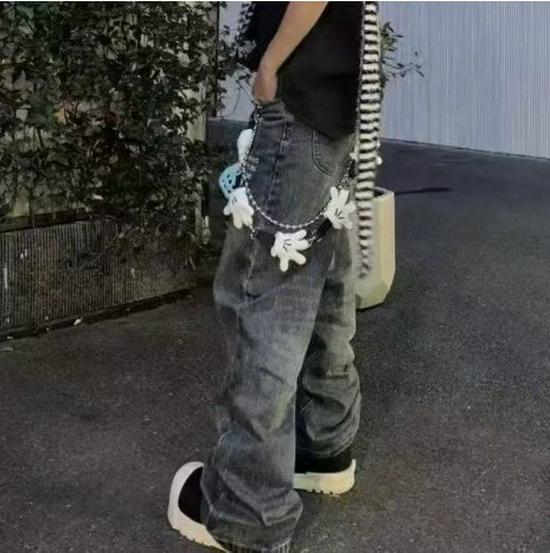 Newcomer Discount: Mickey Glove Pants Chain Clip - Cute Wasteland Subculture Style
Newcomer Discount: Mickey Glove Pants Chain Clip - Cute Wasteland Subculture Style