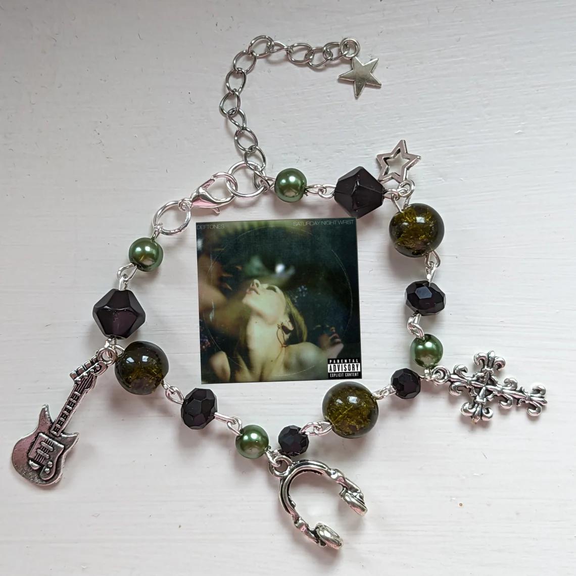 Handmade Y2K Jewelry Rock Bracelet Deftones Theme Charm Bracelet
Handmade Y2K Jewelry Rock Bracelet Deftones Theme Charm Bracelet