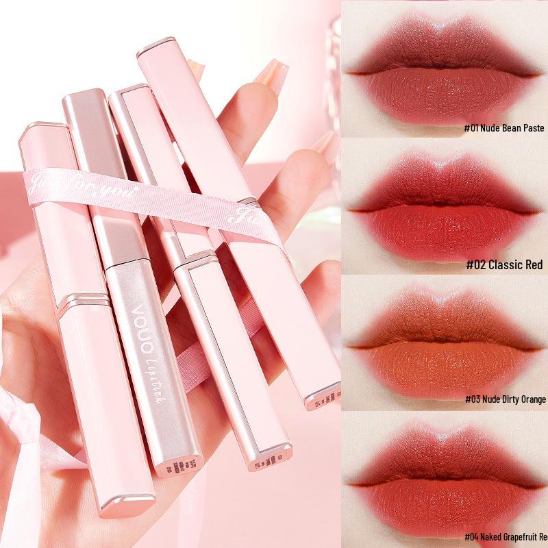 VOUO Velvet Matte Lipstick Set: Non-Drying, Easy Application, Waterproof, Fade-Resistant, Fine Tube Design.
VOUO Velvet Matte Lipstick Set: Non-Drying, Easy Application, Waterproof, Fade-Resistant, Fine Tube Design.
