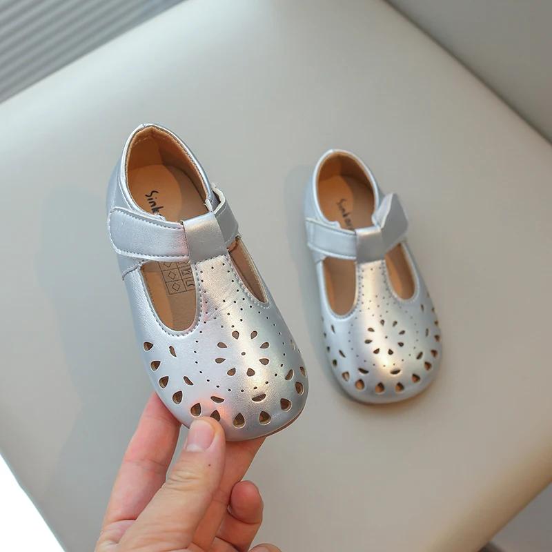 Girls Leather Shoes Hollow Cut-outs Princess Sweet Soft Kids Casual Shoes Spring Summer T-strap Children Flats for Wedding 24
Girls Leather Shoes Hollow Cut-outs Princess Sweet Soft Kids Casual Shoes Spring Summer T-strap Children Flats for Wedding 24