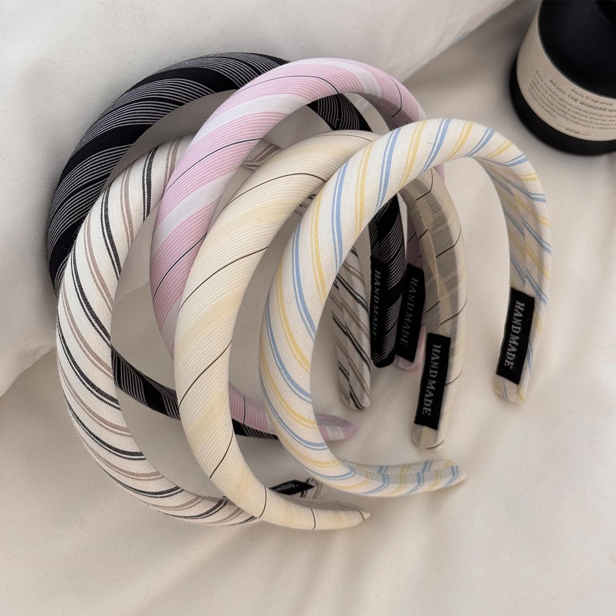 Korean blue striped simple premium plaid headband girly sensual head band sponge high cranial top hair accessories new kpop
Korean blue striped simple premium plaid headband girly sensual head band sponge high cranial top hair accessories new kpop