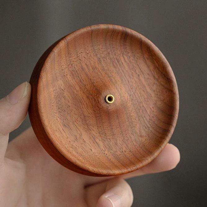 Zen Style Solid Wood Incense Burner & Holder for Bamboo Incense Sticks - Creative Indoor Home Decor
Zen Style Solid Wood Incense Burner & Holder for Bamboo Incense Sticks - Creative Indoor Home Decor
