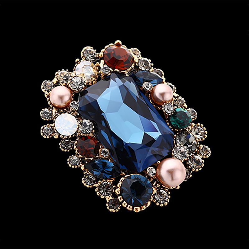 Retro Baroque Square Crystal brooch Pearl Elegant and dignified Gorgeous Pins Autumn and Winter Coat brooch vintage accessories
Retro Baroque Square Crystal brooch Pearl Elegant and dignified Gorgeous Pins Autumn and Winter Coat brooch vintage accessories