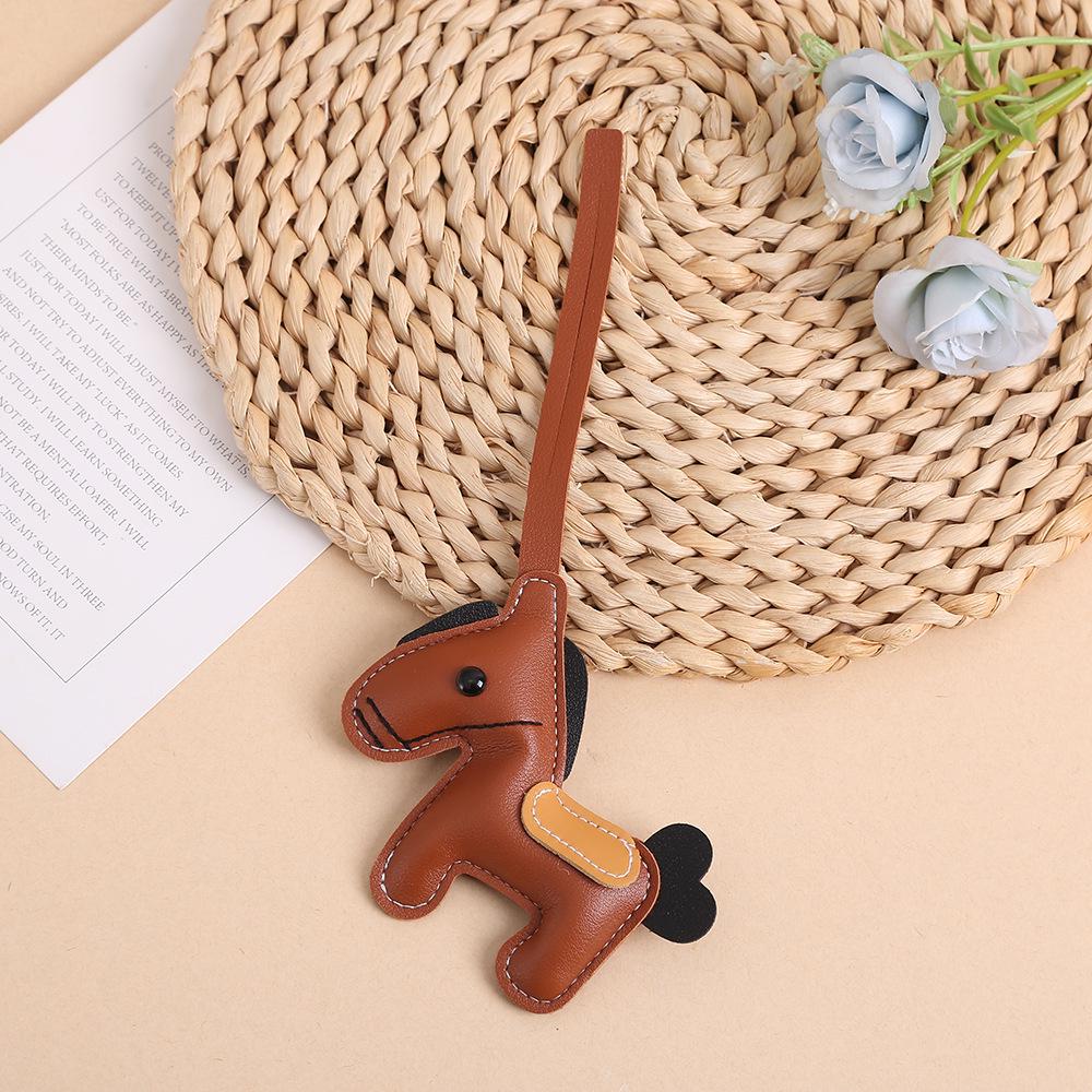 Year of the Horse PU Leather Keychain Ornament: Versatile Bag Pendant & Trendy Car Keyring
Year of the Horse PU Leather Keychain Ornament: Versatile Bag Pendant & Trendy Car Keyring