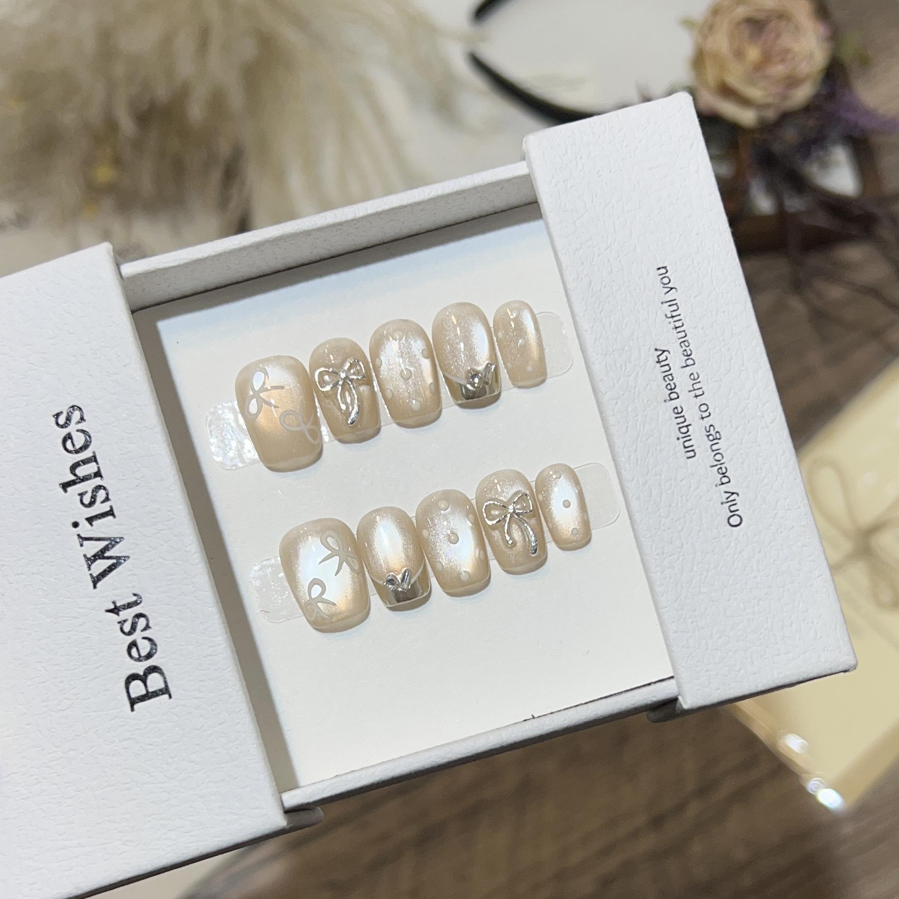 Кошачий глаз Аромат Стиль Ношение Брони Короткий Стиль Высококлассная Лампочка Окружающего Света Кошачий Глаз Нейл-арт Расписанный Вручную Бант Волшебное Зеркало Французский Large L
Кошачий глаз Аромат Стиль Ношение Брони Короткий Стиль Высококлассная Лампочка Окружающего Света Кошачий Глаз Нейл-арт Расписанный Вручную Бант Волшебное Зеркало Французский Large L