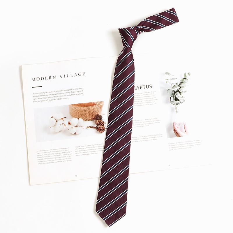 Галстук в корейском академическом стиле в коричнево-зеленую полоску - Унисекс аксессуар
Галстук в корейском академическом стиле в коричнево-зеленую полоску - Унисекс аксессуар
