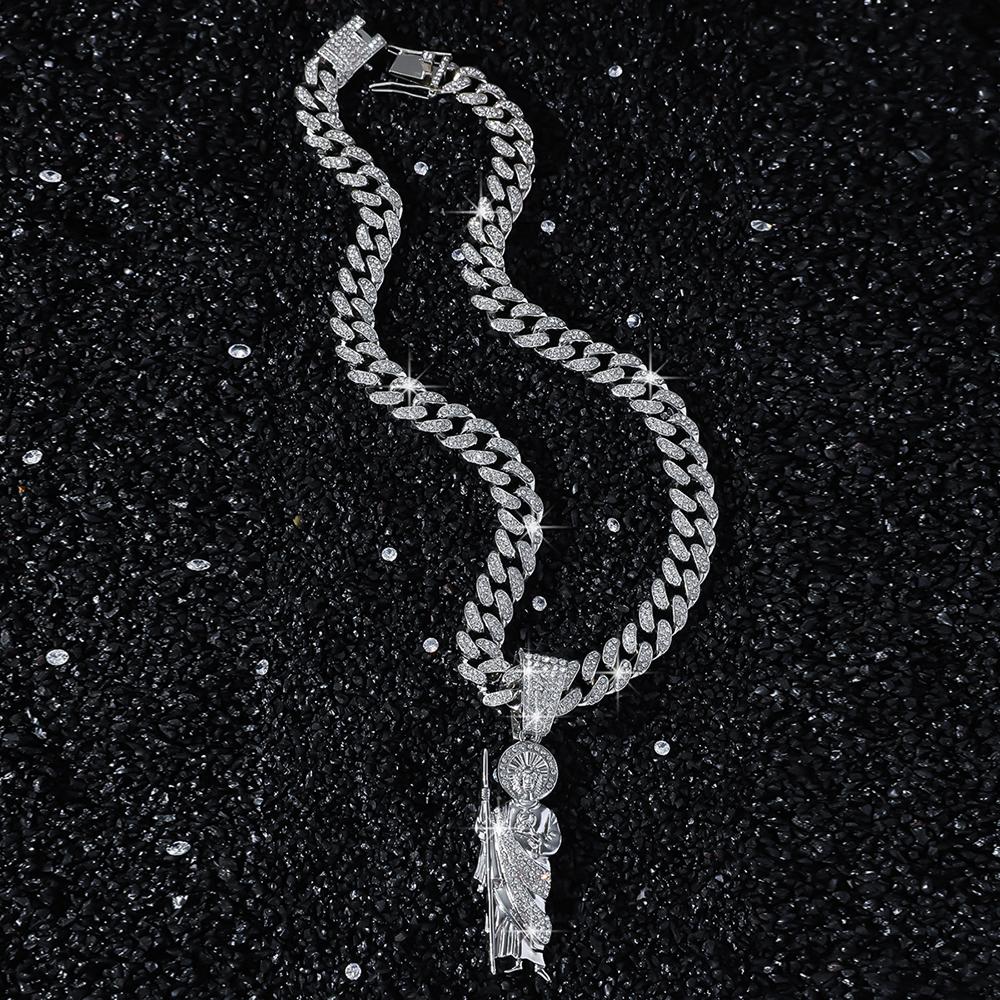 Хип-хоп Мужской Блестящий Ледяной Кристалл Майами Кубинская Цепь Ожерелье Для Женщин Сан Иуда 13мм Кубинская Цепь Религиозные Ювелирные Изделия Подвеска Подарок
Хип-хоп Мужской Блестящий Ледяной Кристалл Майами Кубинская Цепь Ожерелье Для Женщин Сан Иуда 13мм Кубинская Цепь Религиозные Ювелирные Изделия Подвеска Подарок