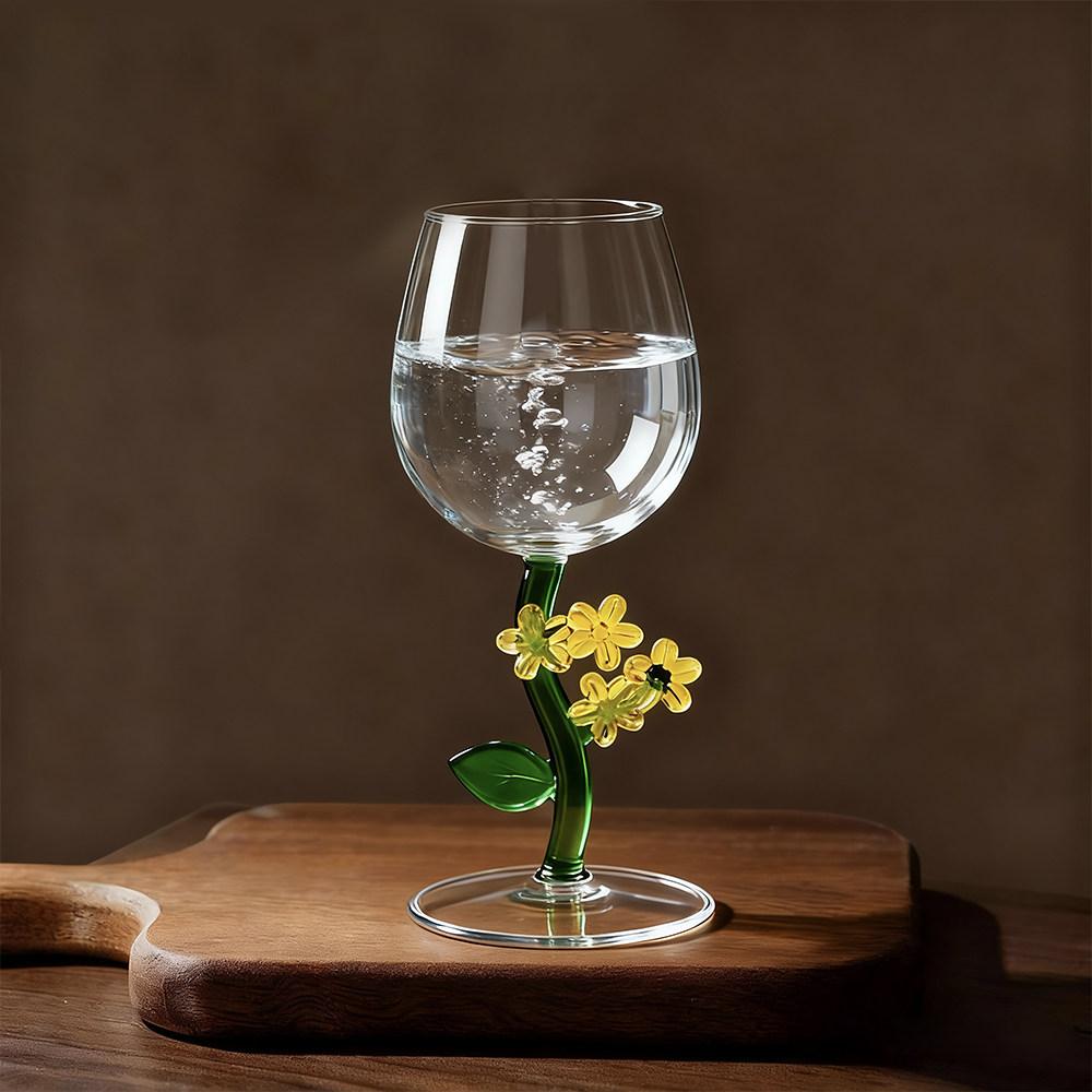 Botanical flower glass high footed champagne glass high aesthetic transparent red wine glass artistic Bordeaux glass 301-400ml
Botanical flower glass high footed champagne glass high aesthetic transparent red wine glass artistic Bordeaux glass 301-400ml