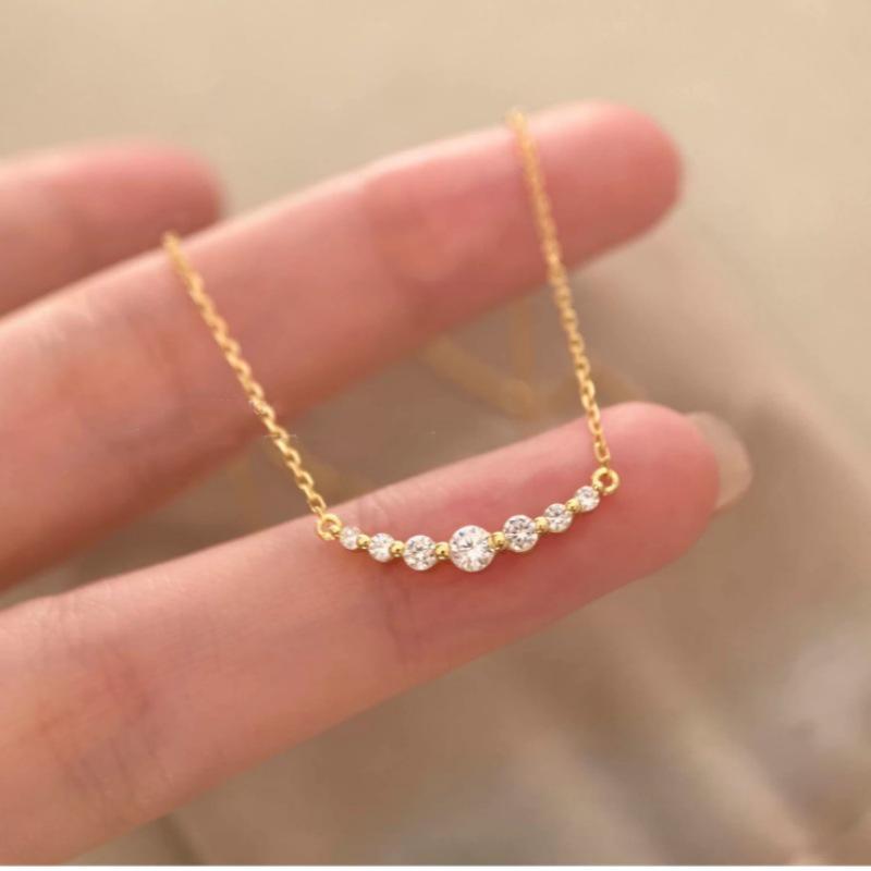 14K Gold Plated S925 Sterling Silver Diamond Smiling Necklace, Elegant Luxury Clavicle Chain for Women. Platinum
14K Gold Plated S925 Sterling Silver Diamond Smiling Necklace, Elegant Luxury Clavicle Chain for Women. Platinum