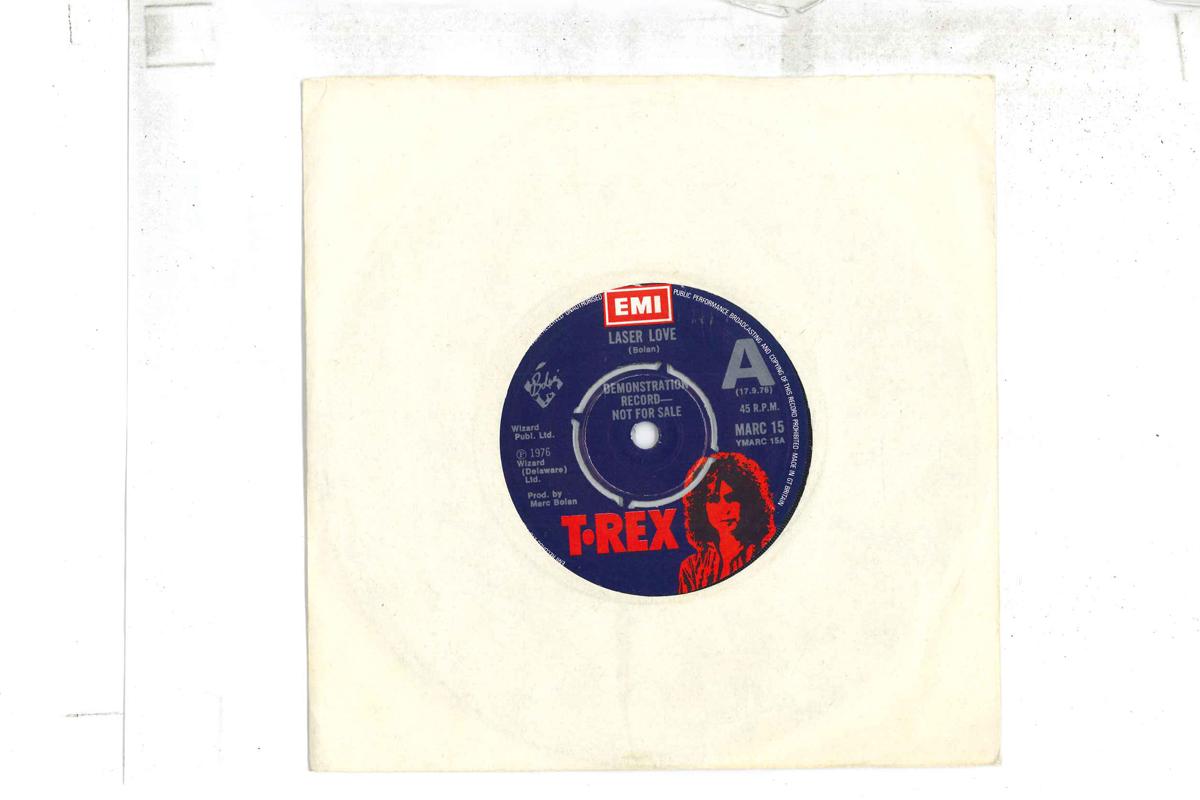 7-дюймовая пластинка T REX - Laser Love / Life s An Elevator MARC15PROMO T REX 1976 UK Рок Б/У
7-дюймовая пластинка T REX - Laser Love / Life s An Elevator MARC15PROMO T REX 1976 UK Рок Б/У