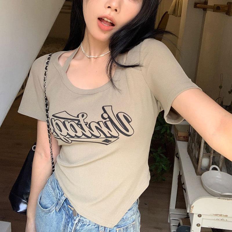 Plus Size Halter Neck Short Sleeve Slim Fit T-Shirt for Women – Summer Fashion Niche, Pure Desire Style Top L (Recommended for 95-105 Jin)
Plus Size Halter Neck Short Sleeve Slim Fit T-Shirt for Women – Summer Fashion Niche, Pure Desire Style Top L (Recommended for 95-105 Jin)