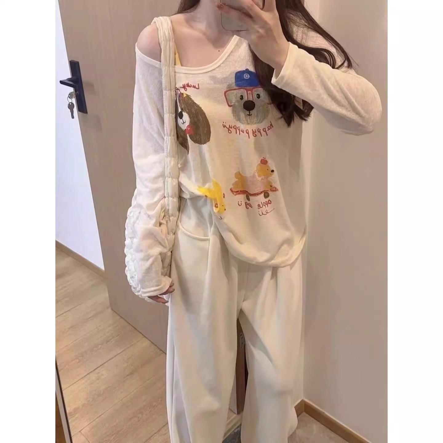 Women s V-Neck Off-Shoulder Japanese Print Long Sleeve T-Shirt - Lightweight & See-Through Sun Protection Top for Spring, Summer, or Autumn XXL
Women s V-Neck Off-Shoulder Japanese Print Long Sleeve T-Shirt - Lightweight & See-Through Sun Protection Top for Spring, Summer, or Autumn XXL