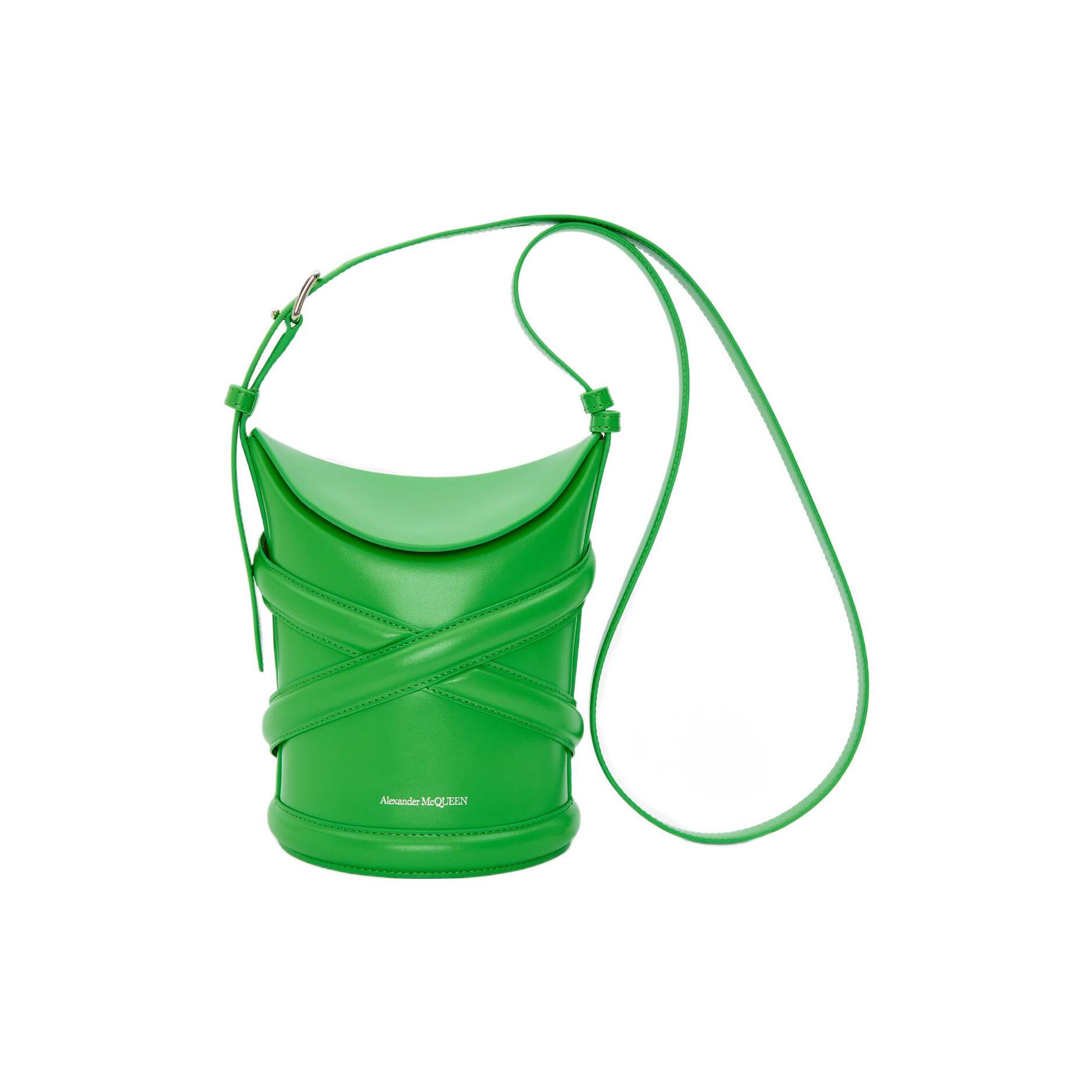 Новая маленькая сумка Alexander McQueen The Curve кислотно-зеленого цвета 656467-1YB42-3800 19.1*16.0*23.1CM
Новая маленькая сумка Alexander McQueen The Curve кислотно-зеленого цвета 656467-1YB42-3800 19.1*16.0*23.1CM