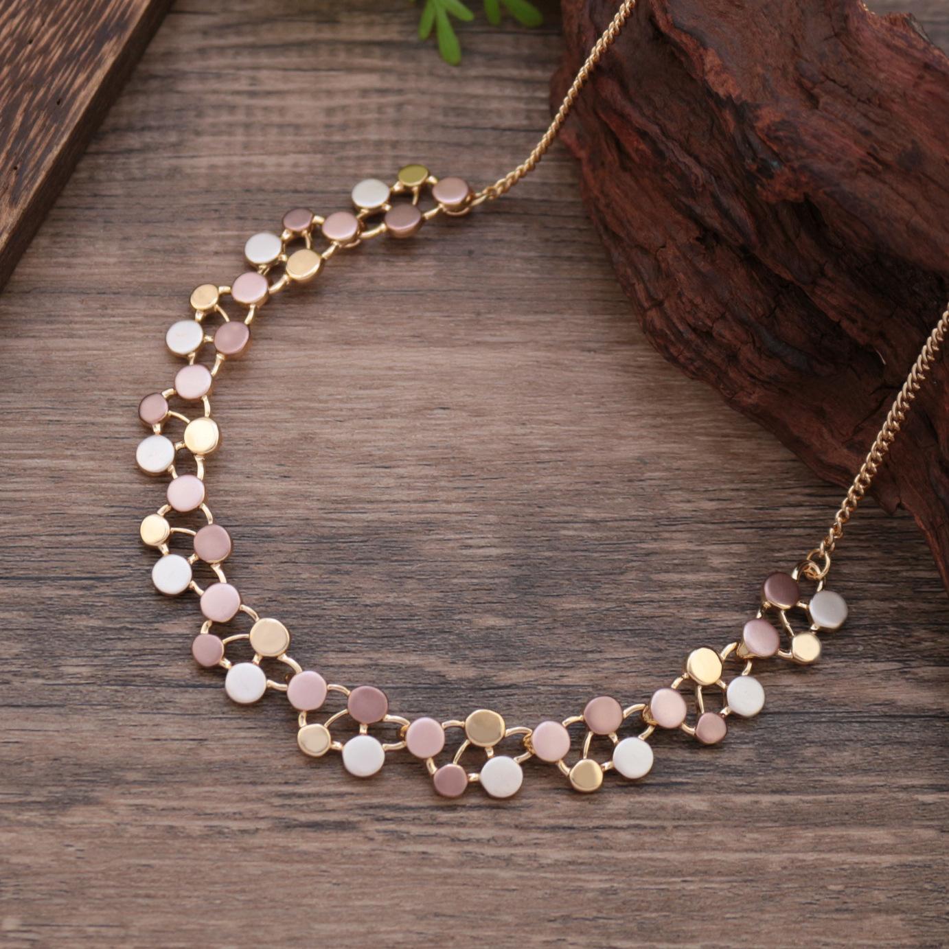 New enamel color hollow round polka dot necklace, women s simple high-end polka dot neck chain
New enamel color hollow round polka dot necklace, women s simple high-end polka dot neck chain