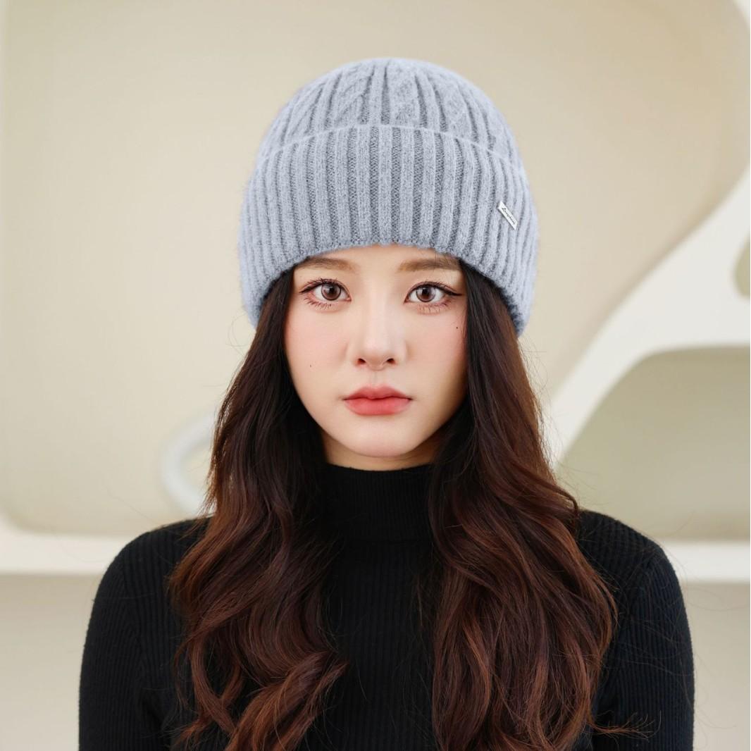New Autumn and Winter Old Men s Hat for Women Knitted Versatile Warm Korean Style Thickened Fashionable Wool Pot Hat Grandma Cold Hat average size
New Autumn and Winter Old Men s Hat for Women Knitted Versatile Warm Korean Style Thickened Fashionable Wool Pot Hat Grandma Cold Hat average size