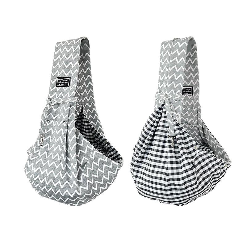 Breathable Fashion Pet Crossbody Bag – Corrugated Pattern Cat Carrier
Breathable Fashion Pet Crossbody Bag – Corrugated Pattern Cat Carrier