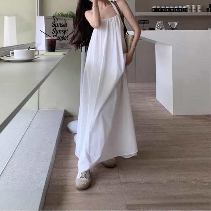 Women s Summer Halter Neck Backless Dress – New French Design, Flattering Fit, Age-Reducing Style Small
Women s Summer Halter Neck Backless Dress – New French Design, Flattering Fit, Age-Reducing Style Small