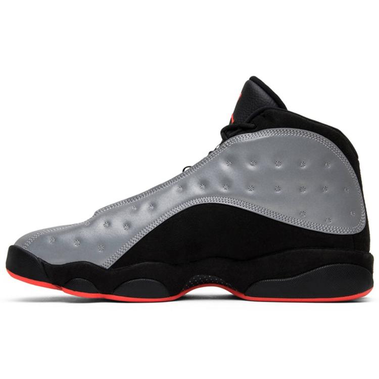 Новые JORDAN 13 Retro 3M Светоотражающий Серебристый 696298-023 41
Новые JORDAN 13 Retro 3M Светоотражающий Серебристый 696298-023 41