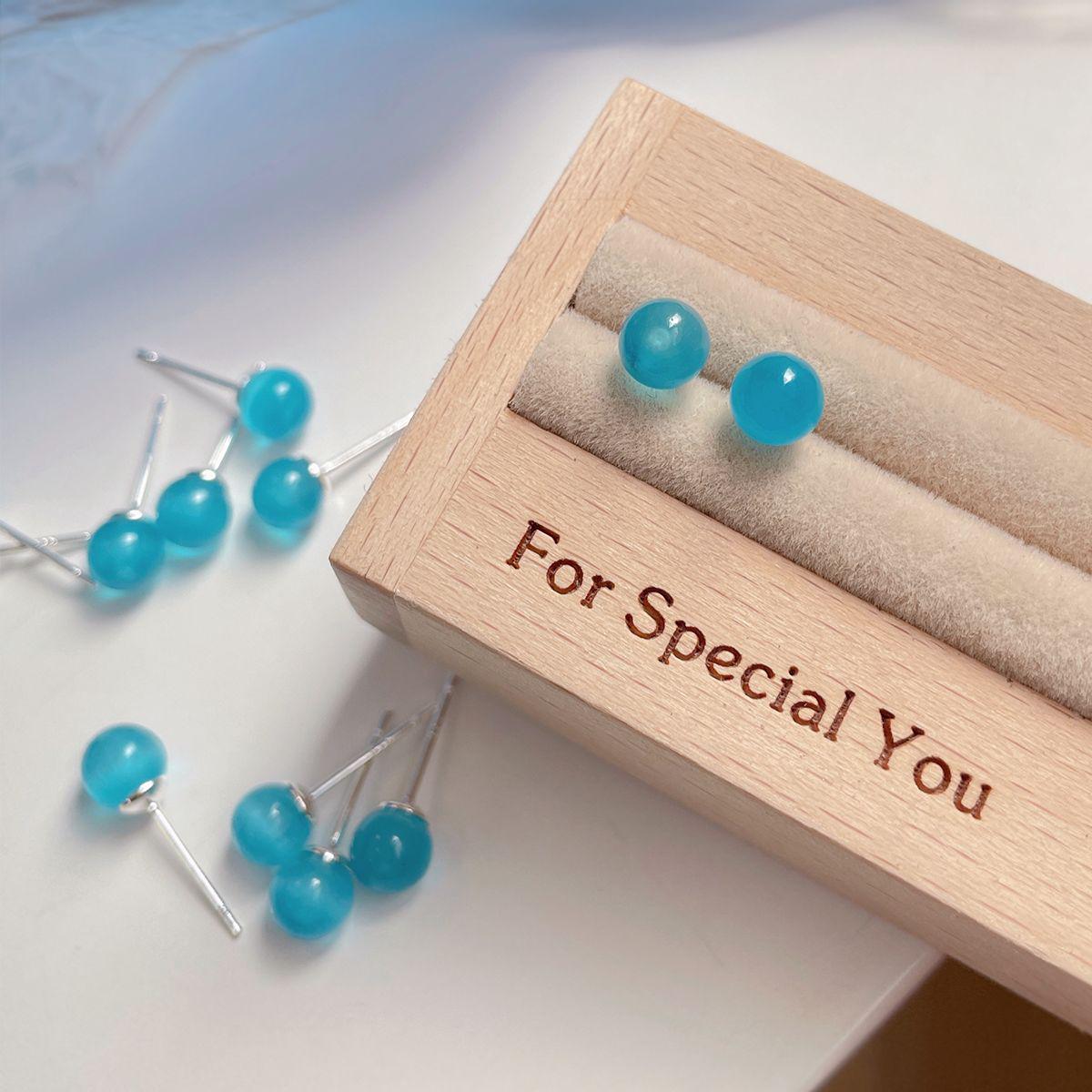 Sapphire Blue Stone Earrings with Silver Needle - Elegant, Simple Design for Daily Wear
Sapphire Blue Stone Earrings with Silver Needle - Elegant, Simple Design for Daily Wear