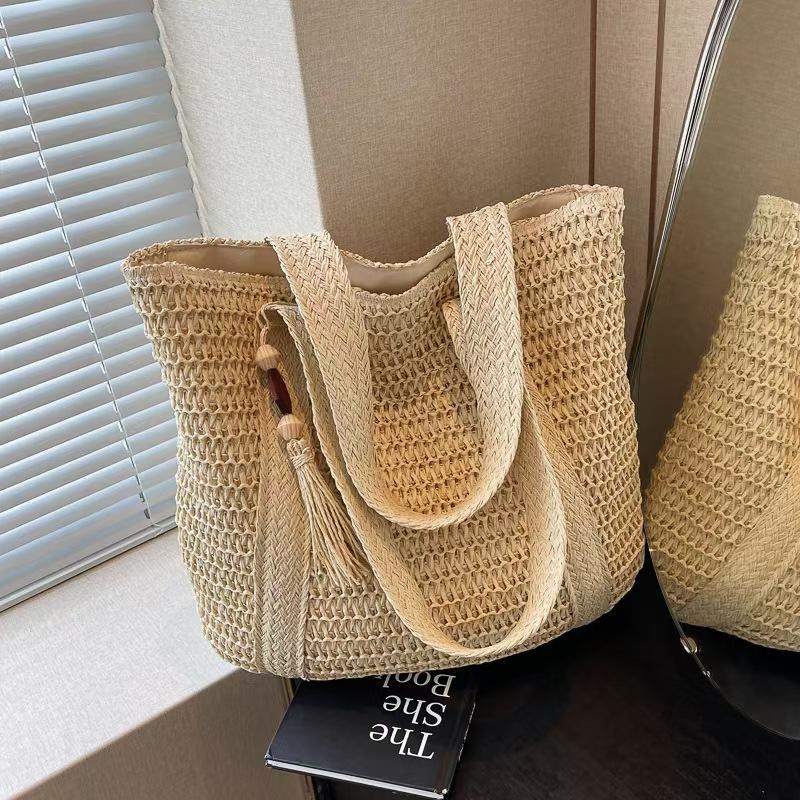 New straw tote bag women s summer large-capacity beach bag woven shoulder bag vacation style versatile fashion 43CM*35CM бежевий
New straw tote bag women s summer large-capacity beach bag woven shoulder bag vacation style versatile fashion 43CM*35CM бежевий