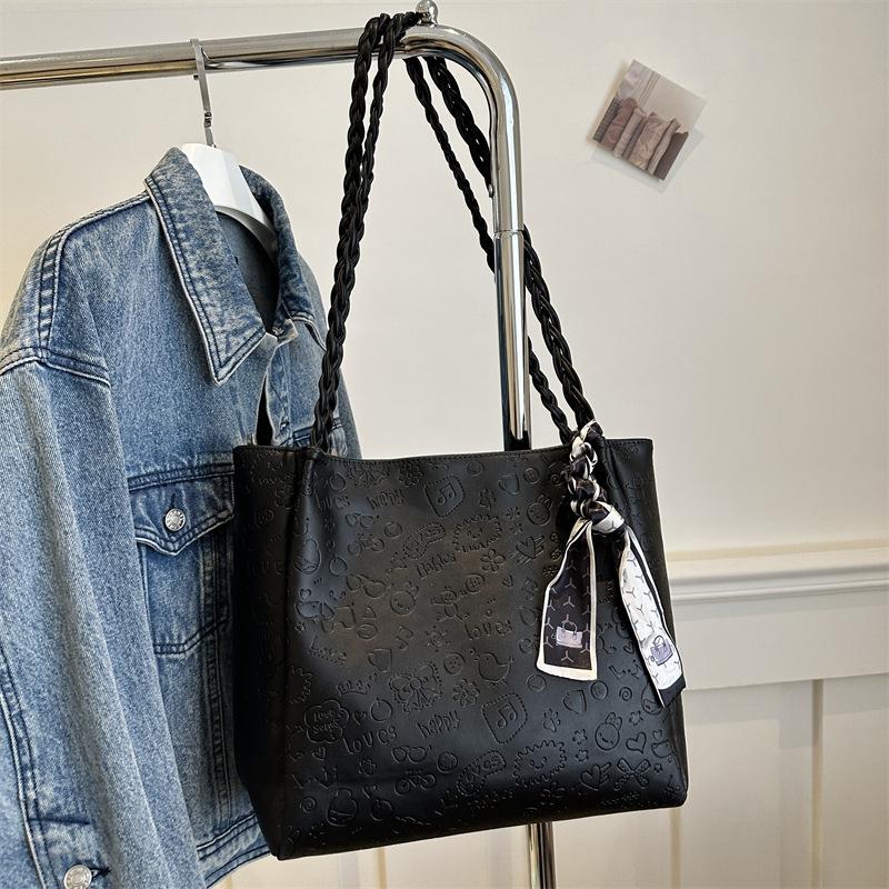Large capacity bag women s 2025 new fashion versatile shoulder bag high-end handbag simple tote bag чёрный
Large capacity bag women s 2025 new fashion versatile shoulder bag high-end handbag simple tote bag чёрный