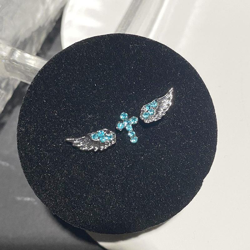 3/4Pcs Vintage Punk Pink Zircon Wing Cross Star Earrings Set Minimalist Ear Piercing Ear Cartilage Piercing Jewelry Accessories A6
3/4Pcs Vintage Punk Pink Zircon Wing Cross Star Earrings Set Minimalist Ear Piercing Ear Cartilage Piercing Jewelry Accessories A6