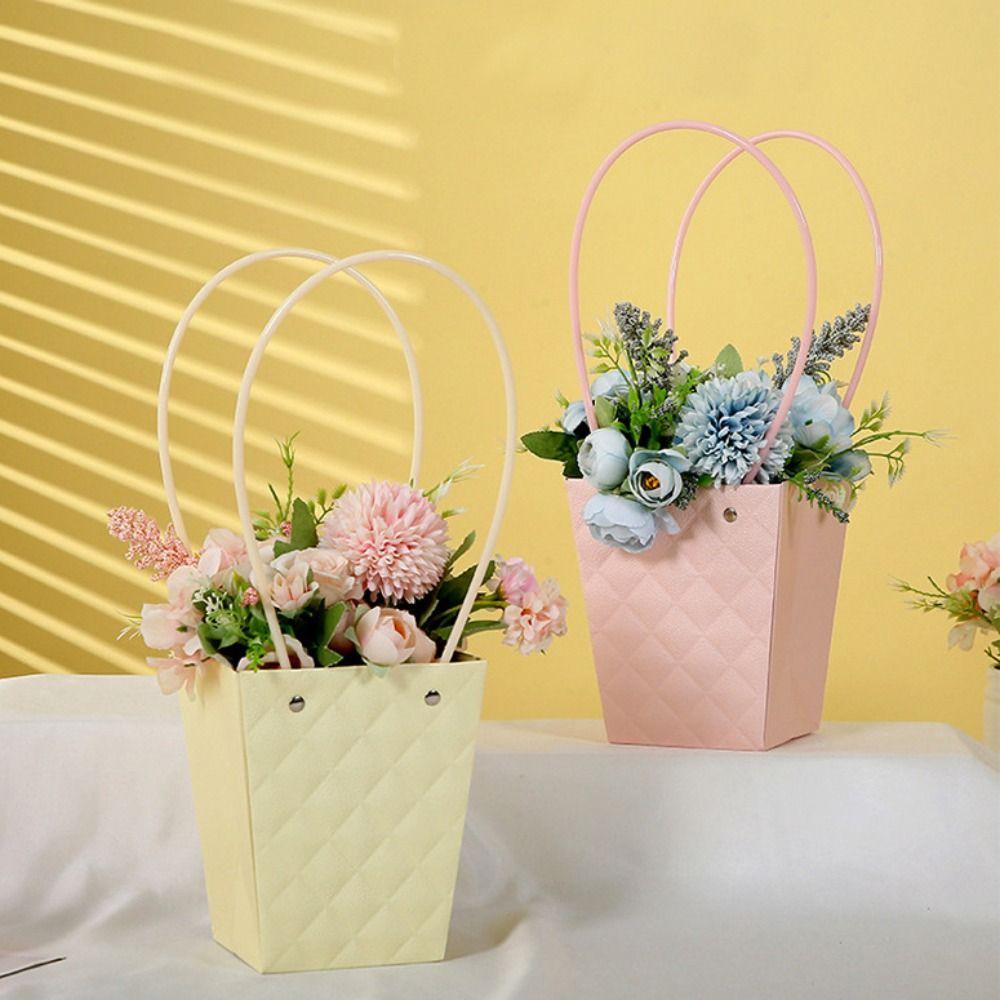Packing Material Flower Box Handbag Flower Bag Creative Bouquet Wrapping Bag Weding Party white-square
Packing Material Flower Box Handbag Flower Bag Creative Bouquet Wrapping Bag Weding Party white-square