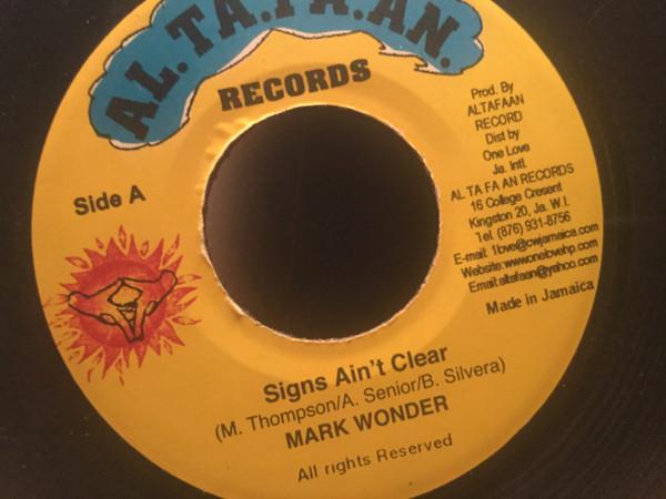 7inch Record MARK WONDER - Signs Ain`t Clear NONE Al.Ta.Fa.An. Jamaica Reggae, Ska & Dub Used
7inch Record MARK WONDER - Signs Ain`t Clear NONE Al.Ta.Fa.An. Jamaica Reggae, Ska & Dub Used